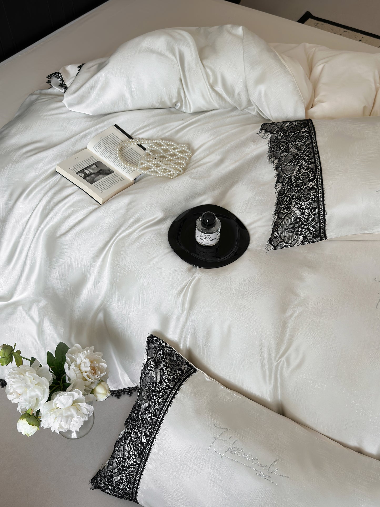Lace Veil Bedding Set